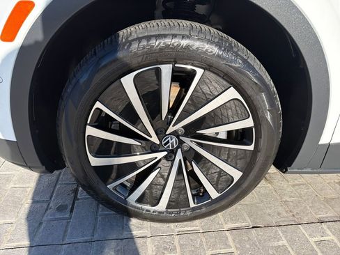 Certified 2023 Volkswagen ID.4 Pro S Plus image 27