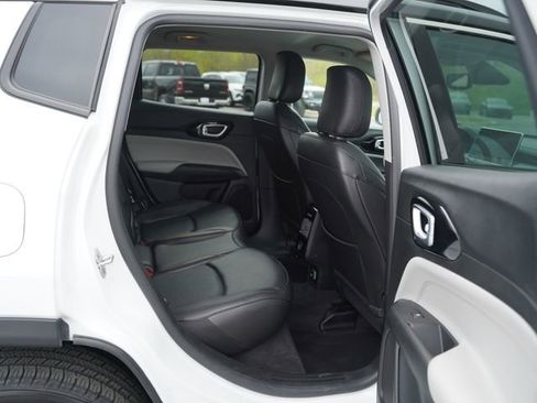 Used 2022 Jeep Compass Limited AWD/4WD image 22
