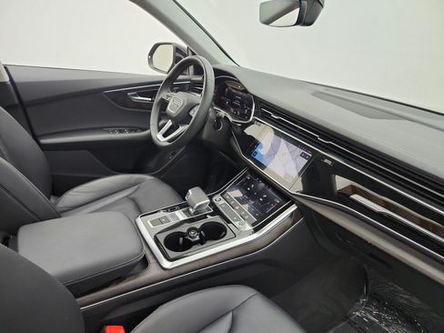 Used 2023 Audi Q8 Premium w/ Convenience Package AWD/4WD image 18