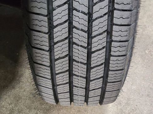 Used 2021 Chevrolet Express 3500 w/ Driver Convenience Package RWD image 26