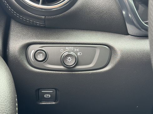 Used 2024 Chevrolet Blazer LT image 30