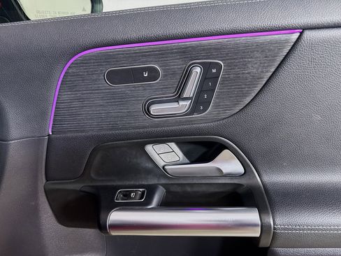 Used 2021 Mercedes-Benz GLA 250 GLA 250 w/ Premium Package image 31