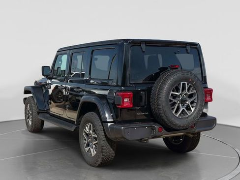 New 2026 Jeep Wrangler Unlimited Sahara AWD/4WD image 6