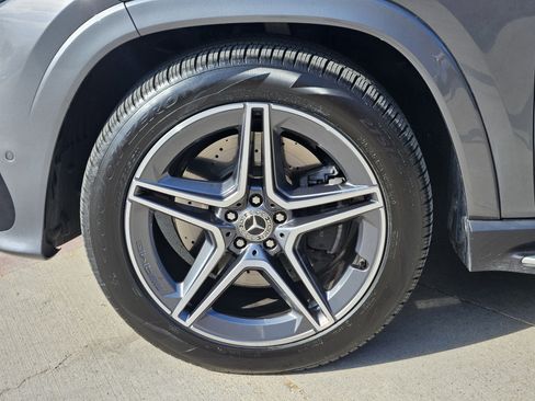 Certified 2025 Mercedes-Benz GLS 450 4MATIC image 11
