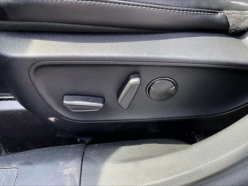 Used 2025 Ford Escape Platinum AWD/4WD image 34