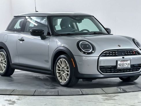 Used 2025 MINI Cooper S FWD image 9