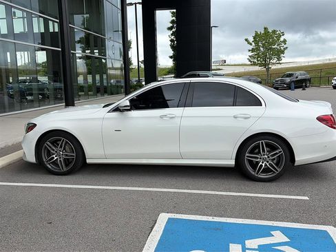 Used 2020 Mercedes-Benz E 350 4MATIC Sedan image 5