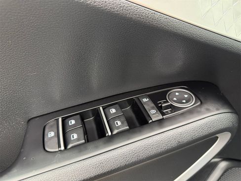 Certified 2023 Kia Soul LX image 28