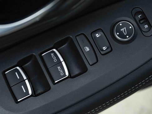 Used 2024 Honda HR-V EX-L image 39