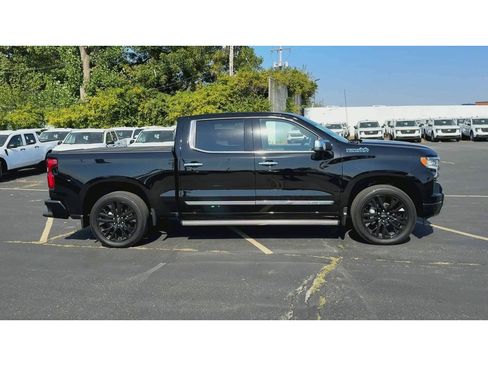 Used 2024 Chevrolet Silverado 1500 High Country image 9