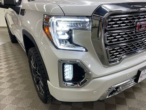 Used 2022 GMC Sierra 1500 Denali w/ Denali Premium Package image 3