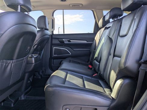 Used 2020 Kia Telluride S w/ S 8 Passenger Seating Package image 13
