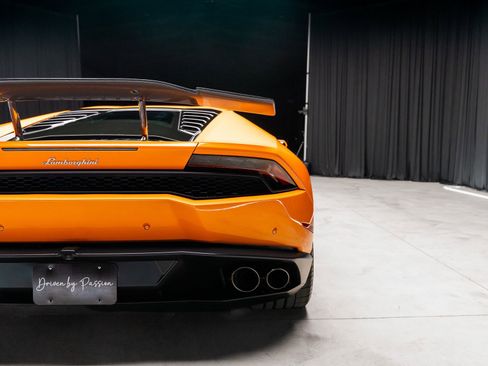 Used 2015 Lamborghini Huracan LP 610-4 image 36