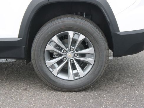New 2026 Chevrolet Equinox LT w/ Safety and Technology Package FWD image 16