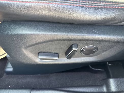 Used 2018 Ford Explorer Sport w/ Equipment Group 401A AWD/4WD image 18