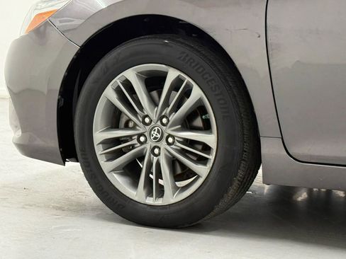 Used 2016 Toyota Camry SE image 43