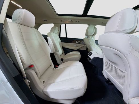 New 2026 Mercedes-Benz GLS 450 4MATIC image 31