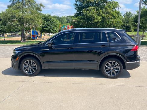 Used 2022 Volkswagen Tiguan SE FWD image 7