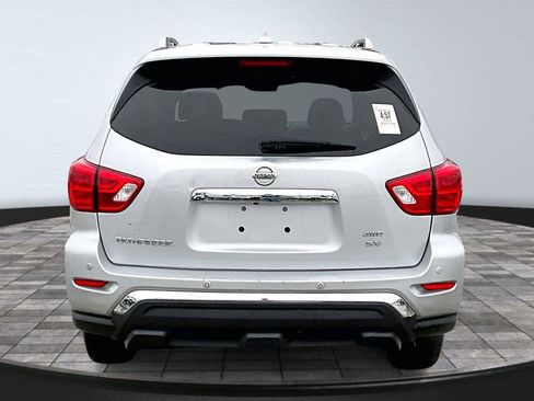 Used 2020 Nissan Pathfinder SV image 6