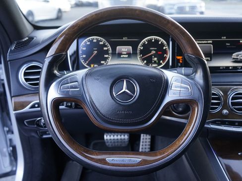 Used 2017 Mercedes-Benz S 550 Sedan image 12
