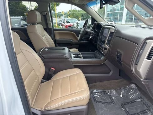 Used 2017 GMC Sierra 1500 Denali w/ Denali Ultimate Package AWD/4WD image 11