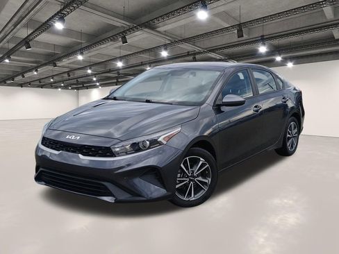 Used 2023 Kia Forte LXS FWD image 1