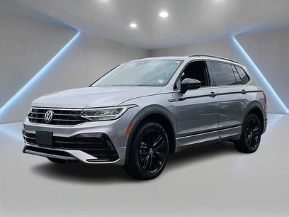 Used 2022 Volkswagen Tiguan SE R-Line