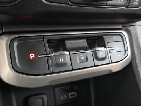 Used 2023 GMC Acadia Denali w/ Denali Ultimate Package image 18