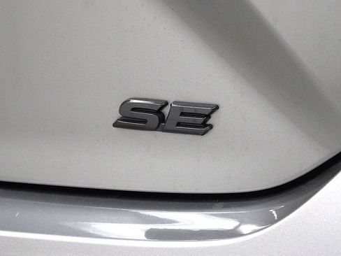 Used 2025 Toyota Camry SE w/ Convenience Package AWD/4WD image 34