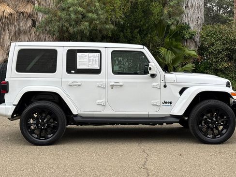 Used 2021 Jeep Wrangler Unlimited Sahara image 2