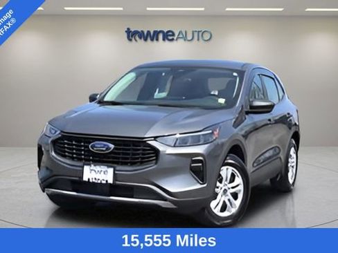 Used 2023 Ford Escape AWD image 2