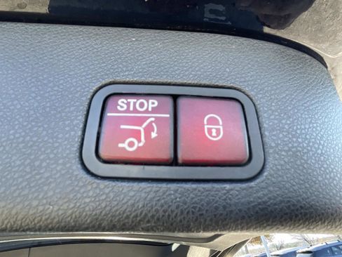 Used 2018 Mercedes-Benz GLS 550 GLS 550 image 10