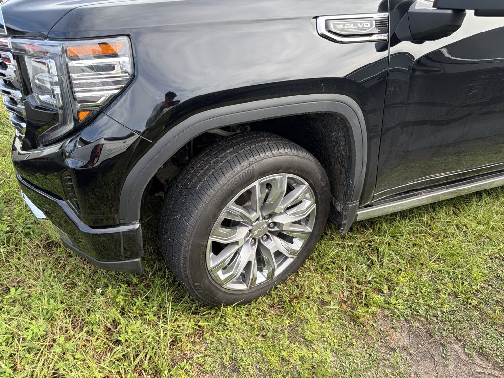 Used 2025 GMC Sierra 1500 Denali w/ Denali Reserve Package AWD/4WD image 8