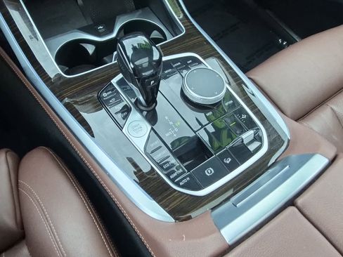Used 2020 BMW X7 xDrive40i w/ Premium Package AWD/4WD image 12