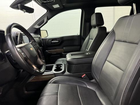 Used 2019 Chevrolet Silverado 1500 High Country w/ Technology Package image 11