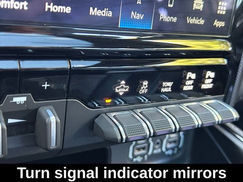 Certified 2022 RAM 1500 Limited image 17