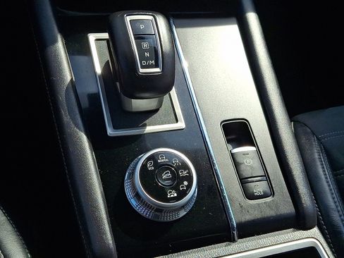 Used 2023 Mitsubishi Outlander SE AWD/4WD image 14