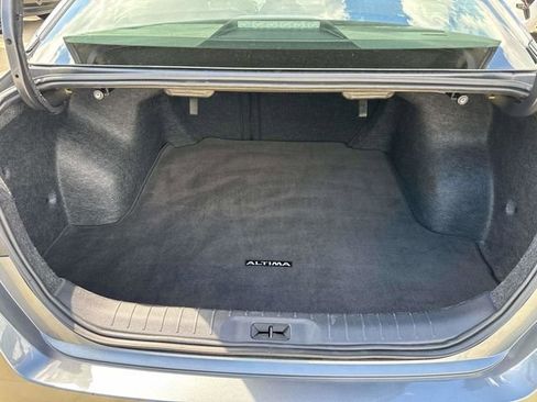Used 2025 Nissan Altima 2.5 SV image 13