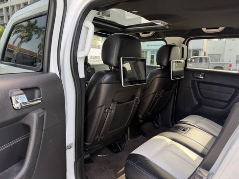 Used 2006 HUMMER H3 AWD/4WD image 14
