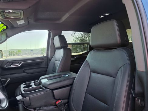 Used 2024 GMC Sierra 1500 SLT AWD/4WD image 12