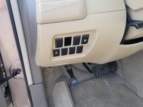 Used 2011 Nissan Murano SV FWD image 17