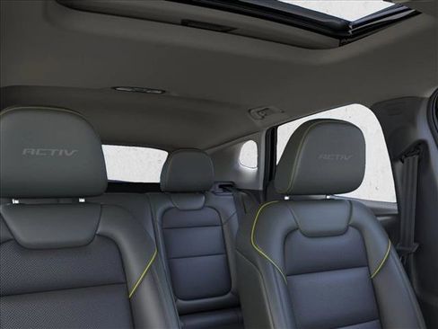 New 2026 Chevrolet Trax ACTIV w/ Sunroof Package FWD image 24