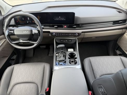 New 2027 Kia Carnival EX FWD image 17