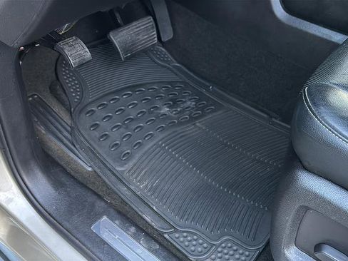 Used 2017 GMC Yukon SLT image 18