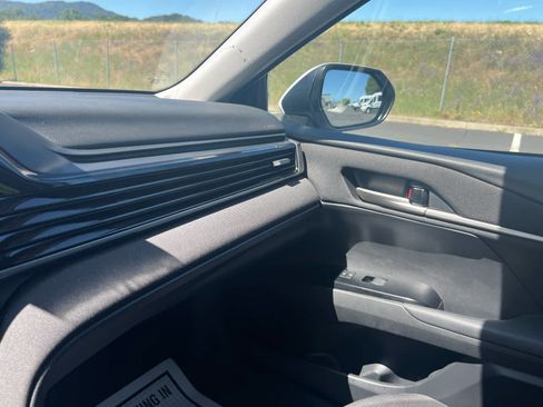 Used 2025 Toyota Camry LE FWD image 21