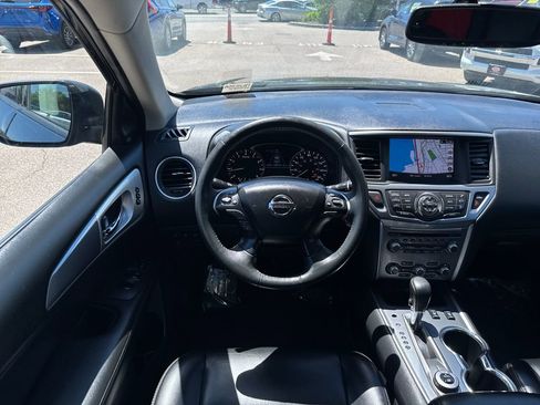 Used 2018 Nissan Pathfinder SL w/ Midnight Edition Package AWD/4WD image 14