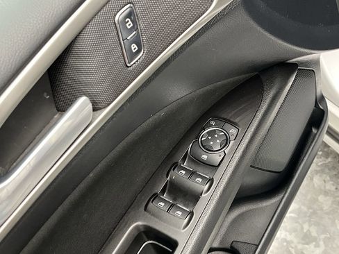 Used 2017 Ford Fusion SE image 8