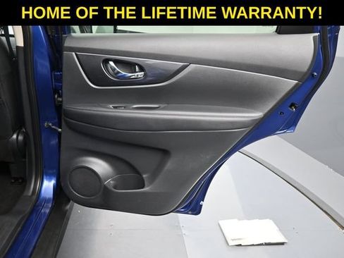 Used 2018 Nissan Rogue SV AWD/4WD image 40