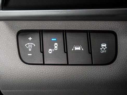 Used 2019 Hyundai Elantra SEL FWD image 22