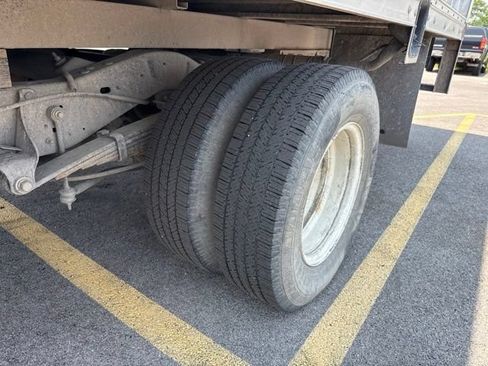 Used 2022 Ford E-450 and Econoline 450 Super Duty RWD image 12